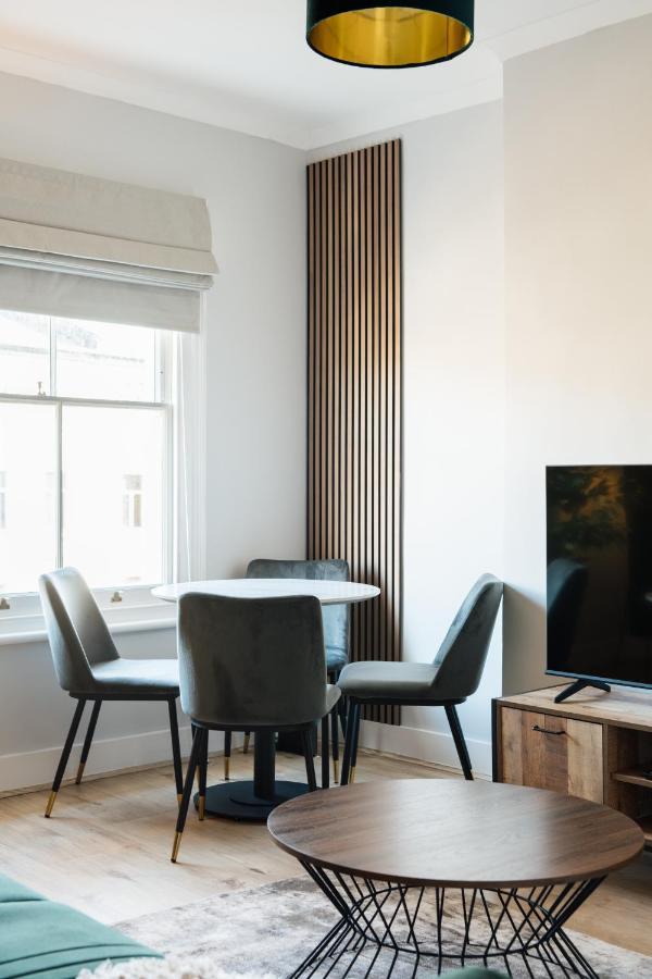 شقة Stunning & Stylish 2 Bed Flat In West لندن المظهر الخارجي الصورة
